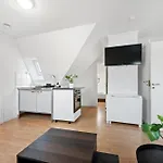 Center With Teracce Apartment Bergen